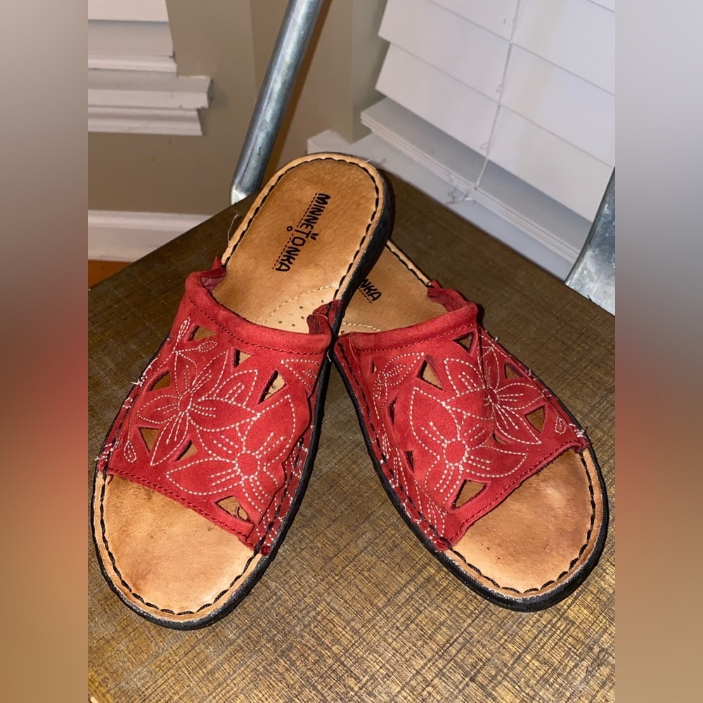 Minnetonka Red Floral Slide On Sandals